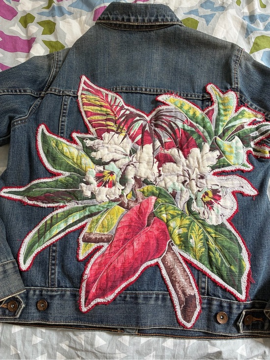 Gap 1969 Jackets & Blazers - Gap1969 denim jacket size L with back applique